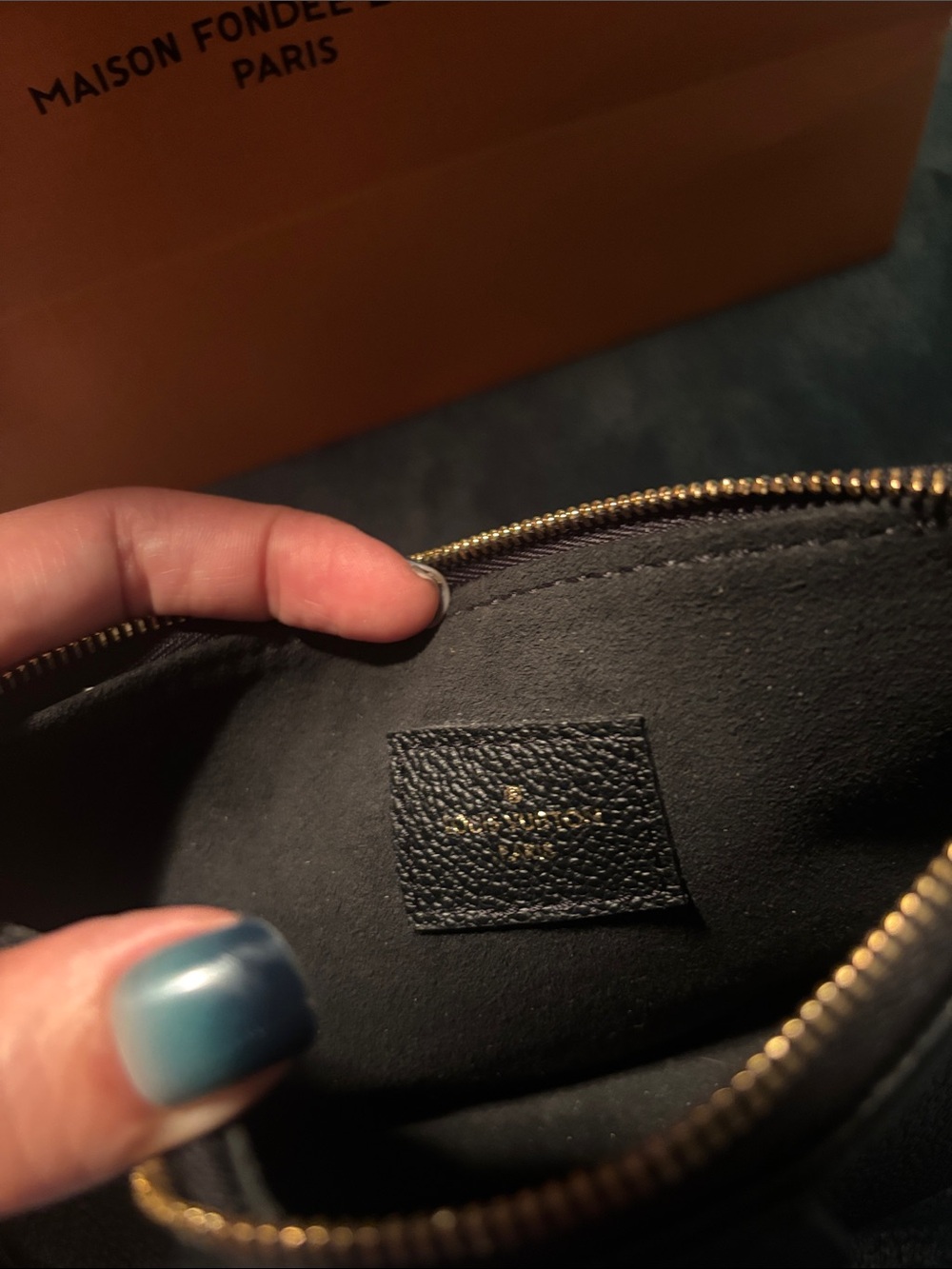 Louis Vuitton Black Pebbled Leather Chain Crossbody Bag - Picture 2 of 6